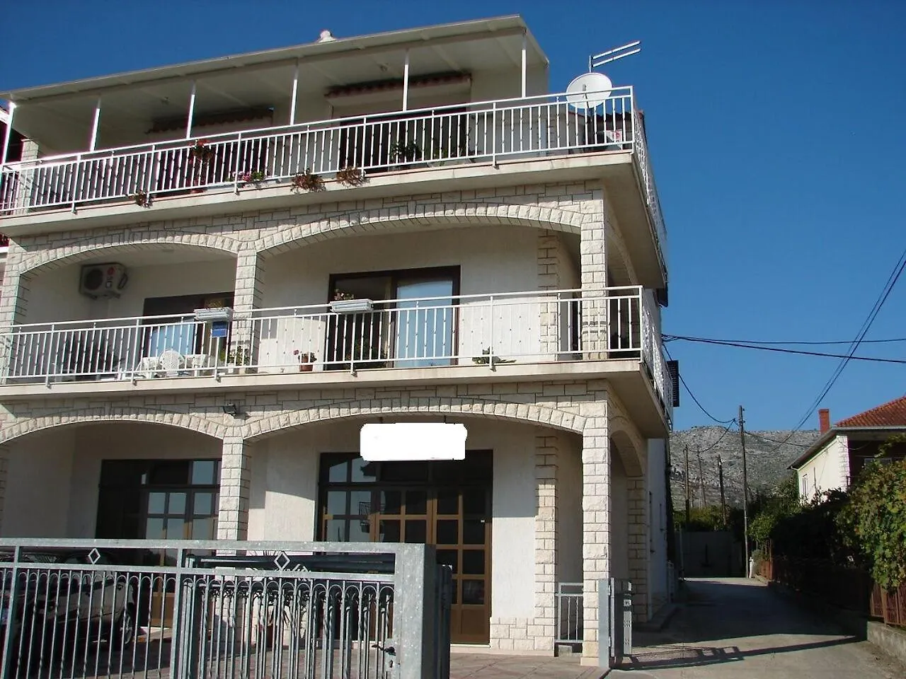 Apartments Tone Trogir